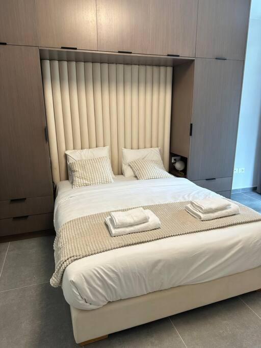 Monique Luxury Apartament